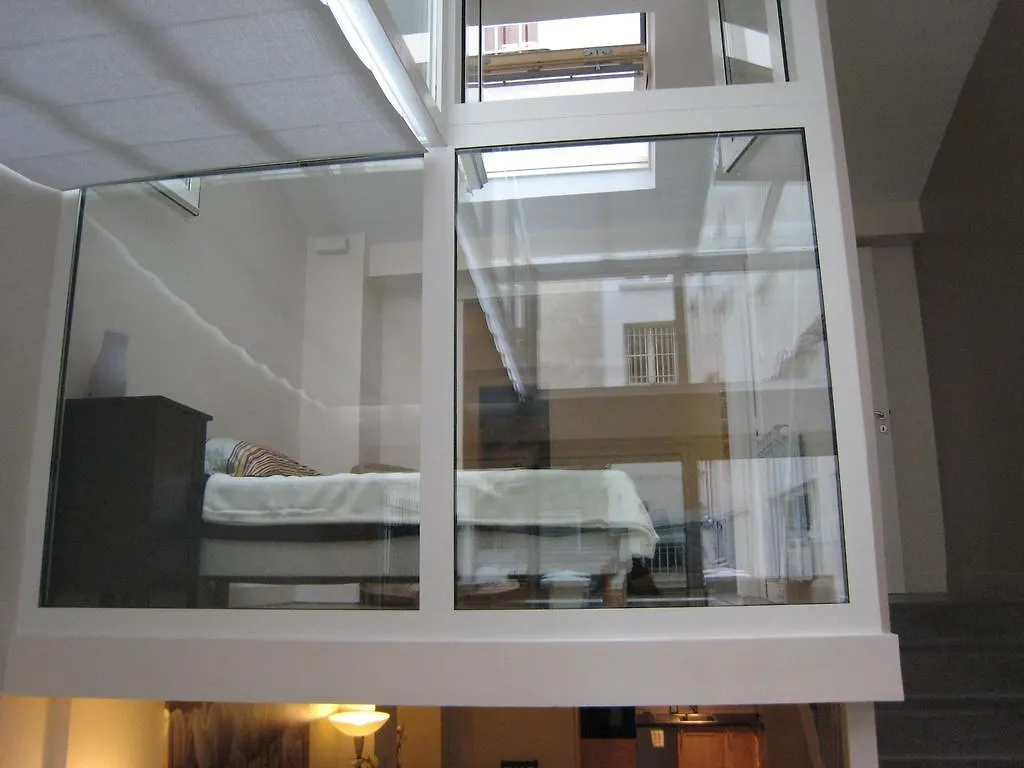 Montgolfiere Apartment *